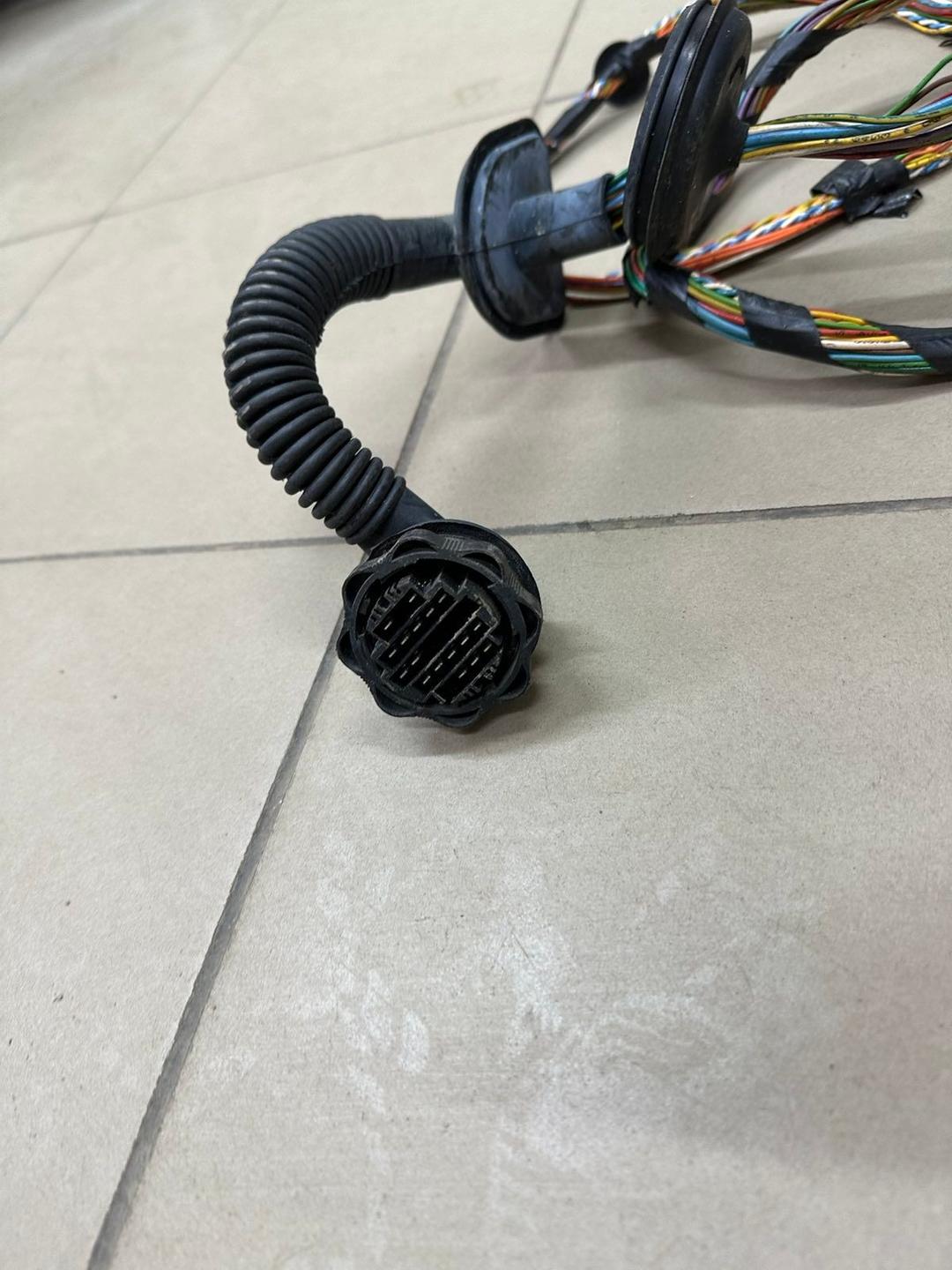 Проводка салона 4A8RDC Citroen Xsara Picasso - Фото 9