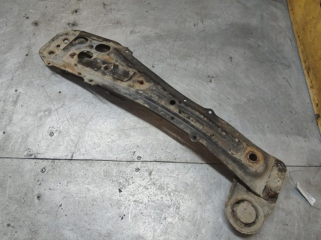 Балка под КПП O99D0A Toyota Avensis - Фото 3