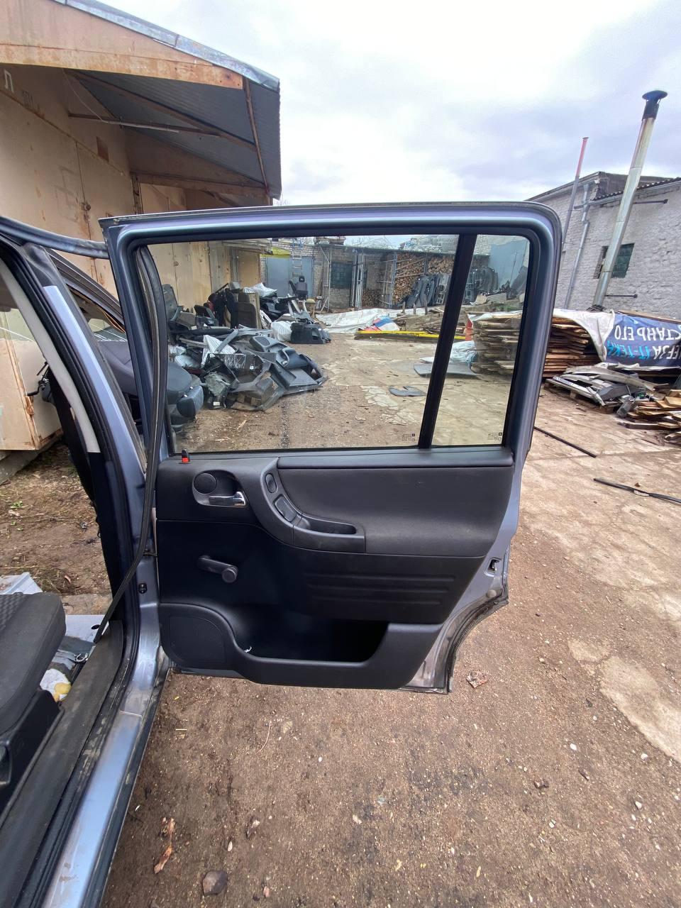 Стеклоподъемник задний правый CQW5UF Opel Zafira