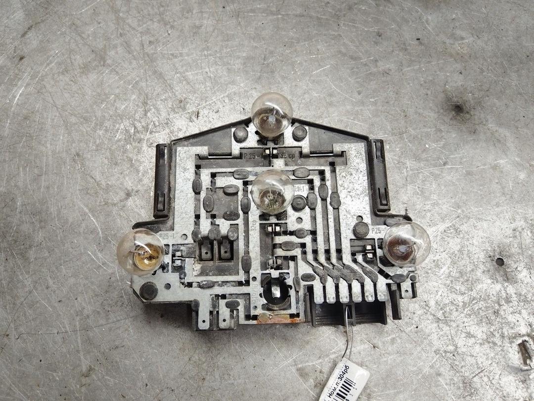 Панель (плата) фонаря заднего левого J3ZUAC Volkswagen Jetta