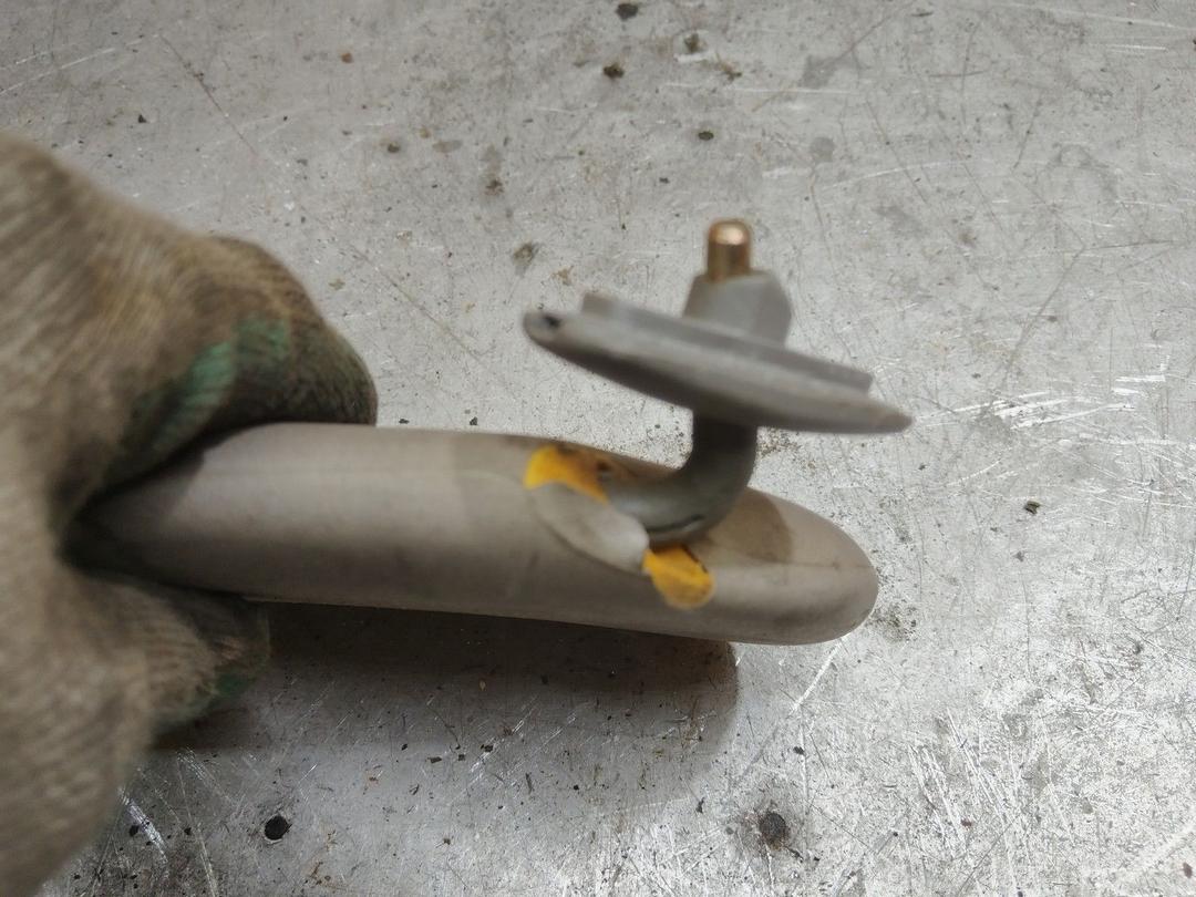 Козырек солнцезащитный 2NWKW7 Audi 100 купить в магазине запчастей бу