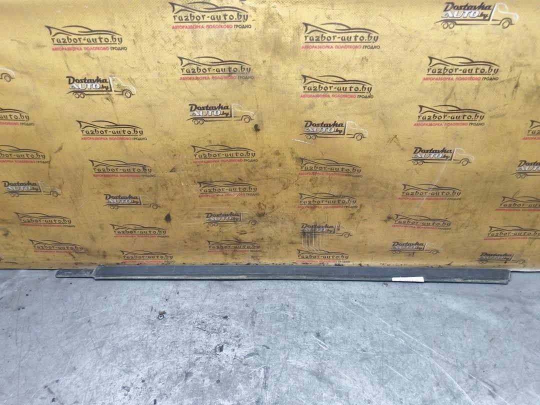 Молдинг стекла двери передней правой наружный MIRRK3 Peugeot 406 купить с доставкой