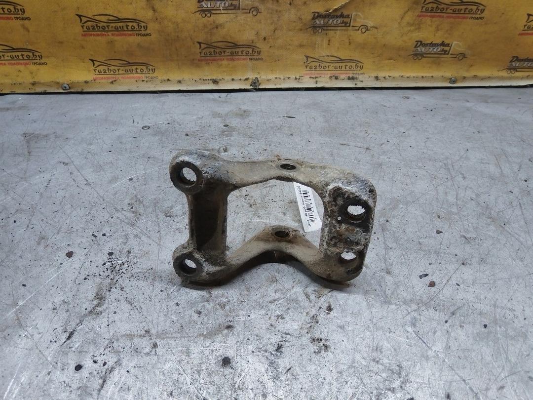 Кронштейн крепления рычага задней подвески O1U96Y Peugeot 406 купить с доставкой