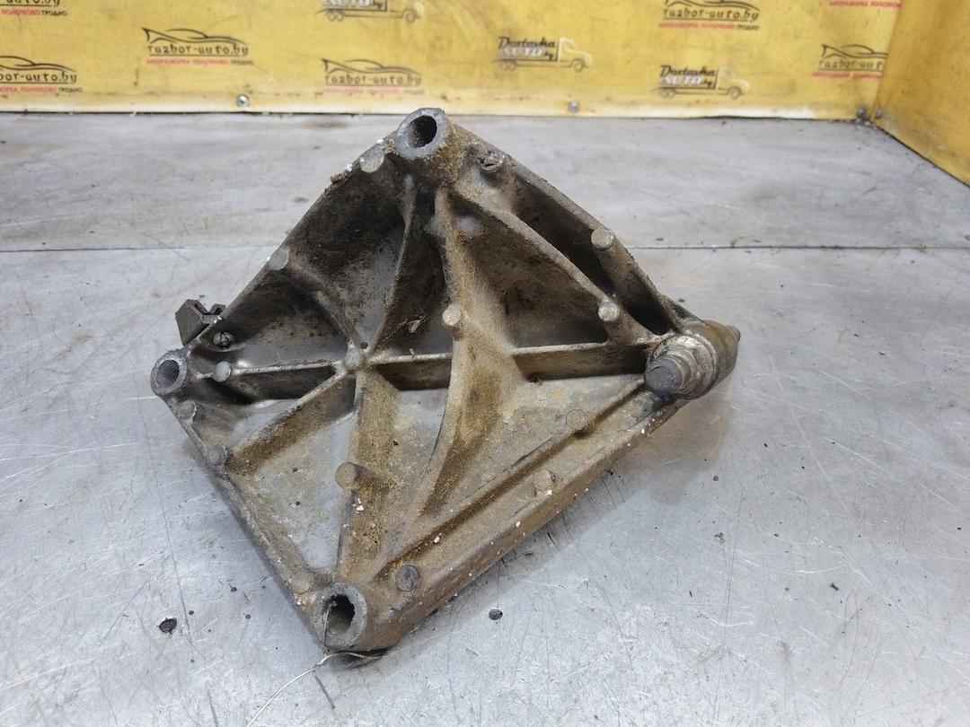 Кронштейн КПП G37P1D Renault Scenic RX4