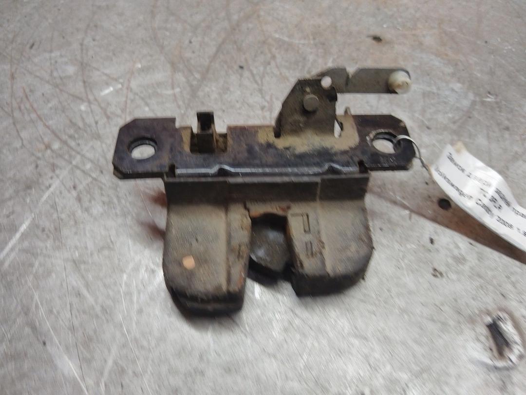 Замок двери задней правой TQ3FLR Volkswagen Caddy