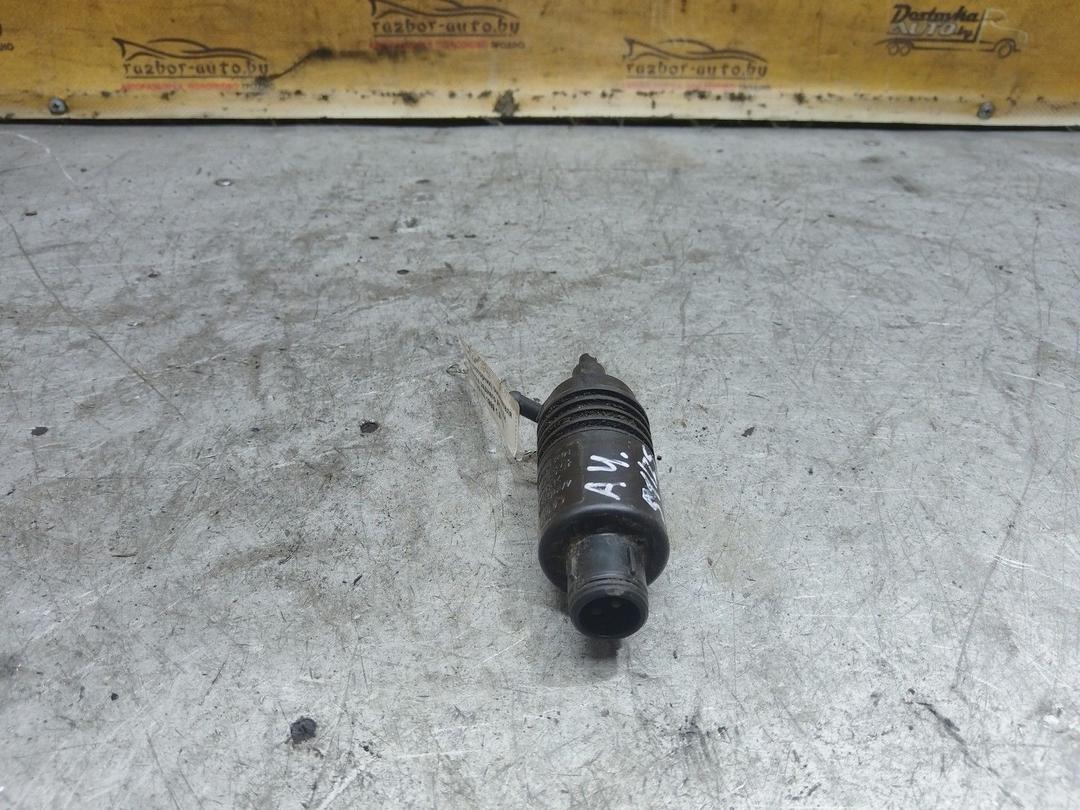 Насос (моторчик) омывателя стекла заднего AYJL7H Audi A4 купить