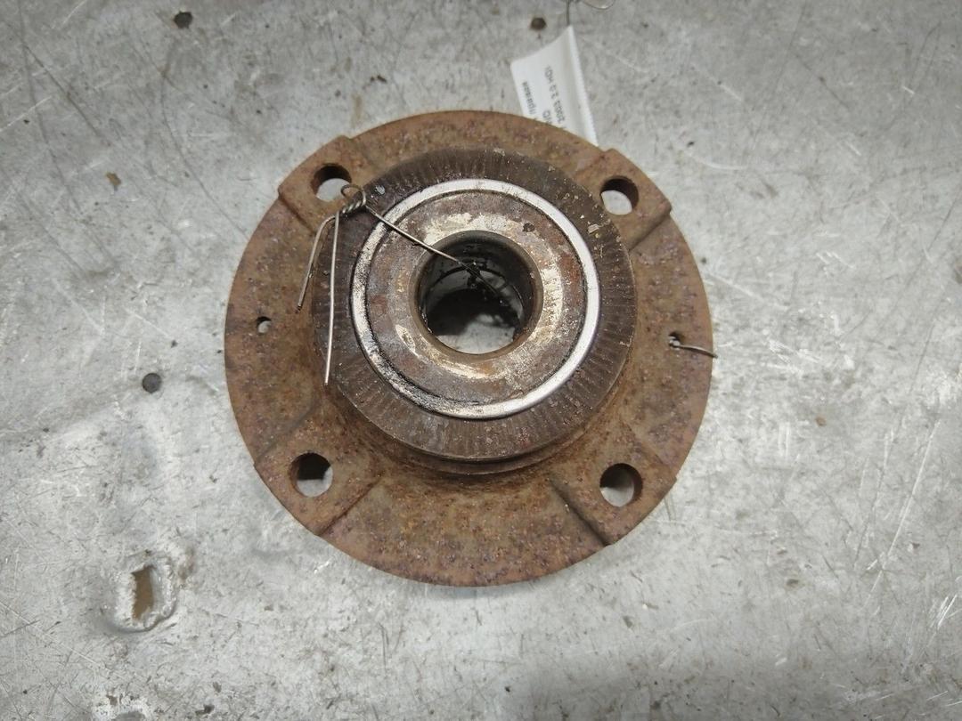 Ступица задняя правая D0V1WD Peugeot 307 купить