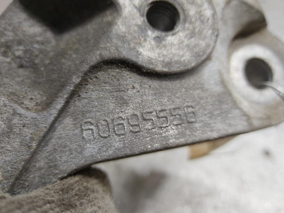 Кронштейн КПП AR9V6L Alfa Romeo 159 купить в магазине запчастей бу