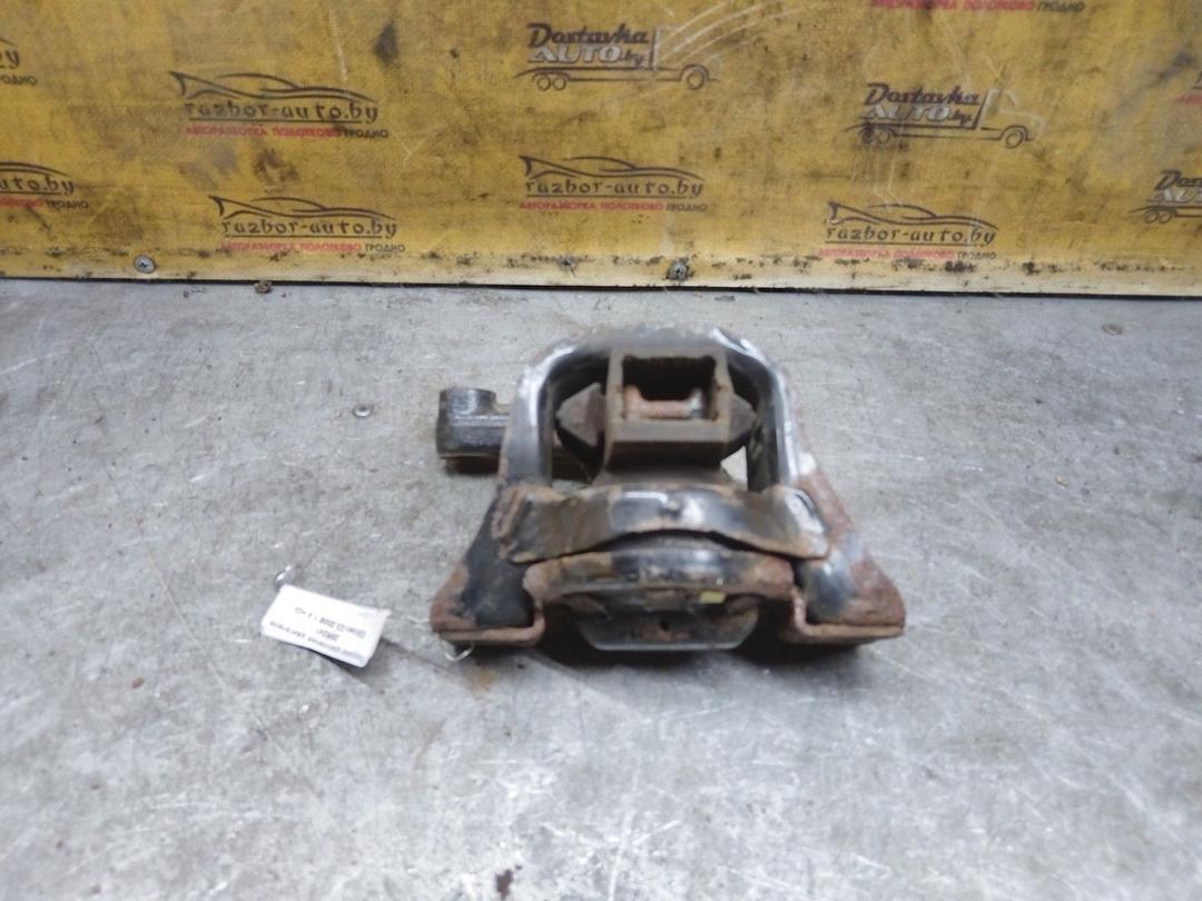 Подушка крепления двигателя 28R241 Citroen C3 купить на авторазборке