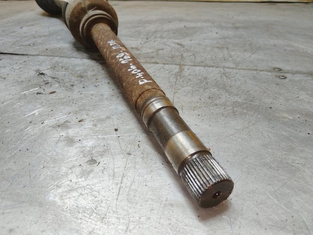 Полуось передняя правая (приводной вал, ШРУС) R95F7Q Peugeot 406 купить на авторазборке