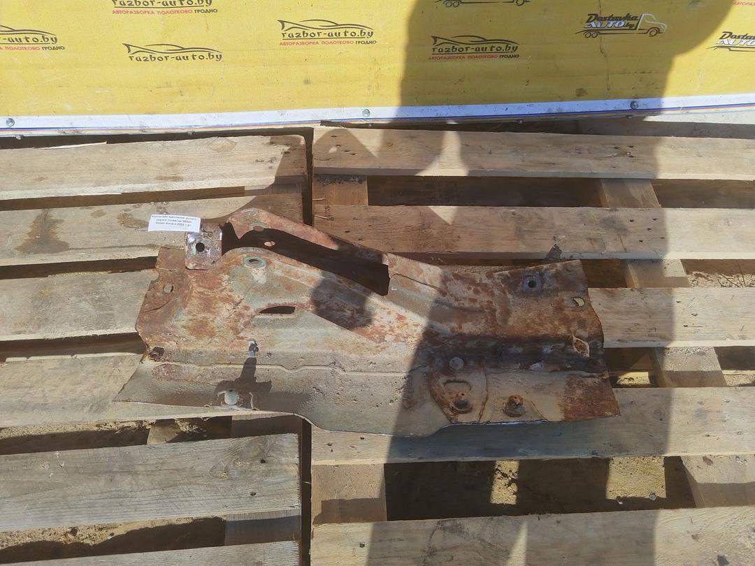 Кронштейн крепления рычага задней подвески 26S0II Nissan Almera