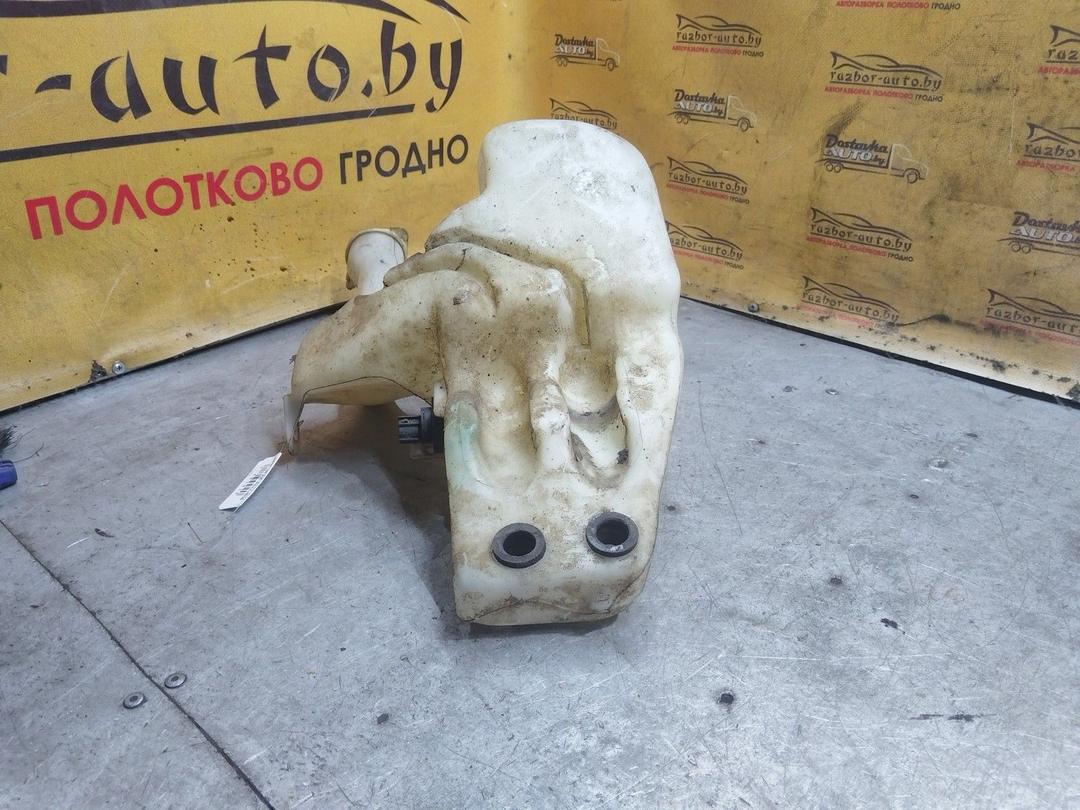 Бачок омывателя 2ZOH3J Mitsubishi Carisma купить на авторазборке