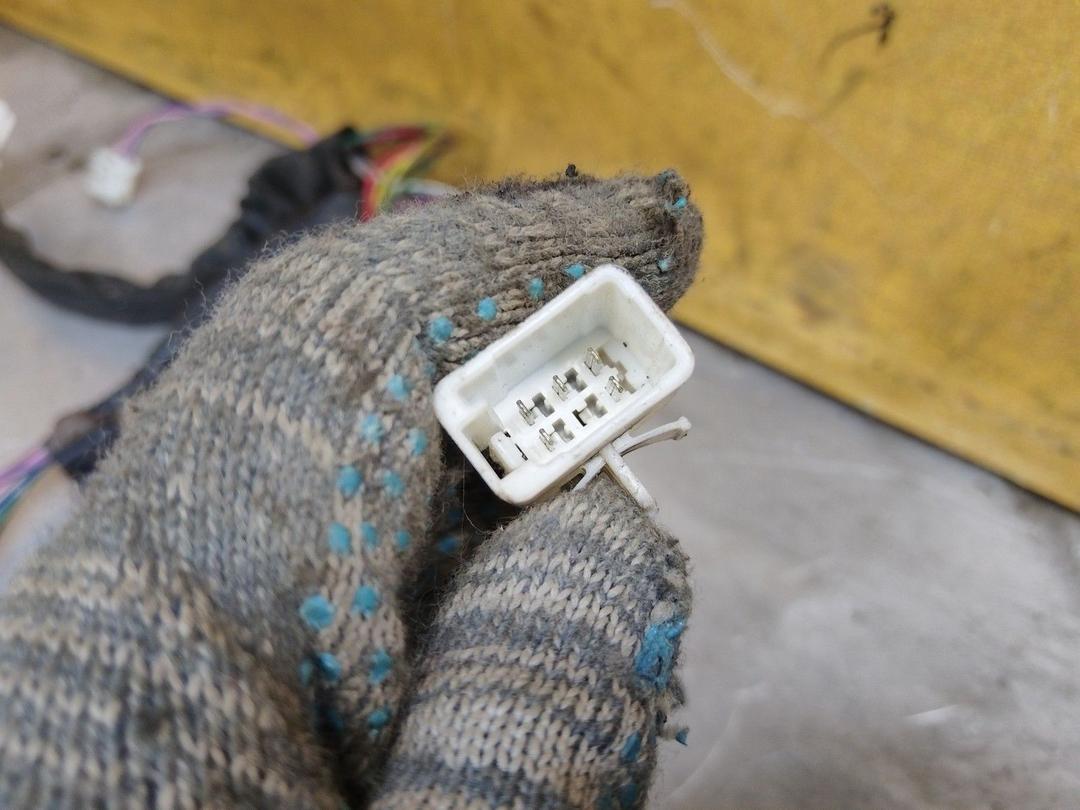 Проводка двери передней левой 8C7GK6 Toyota Avensis Verso - Фото 1