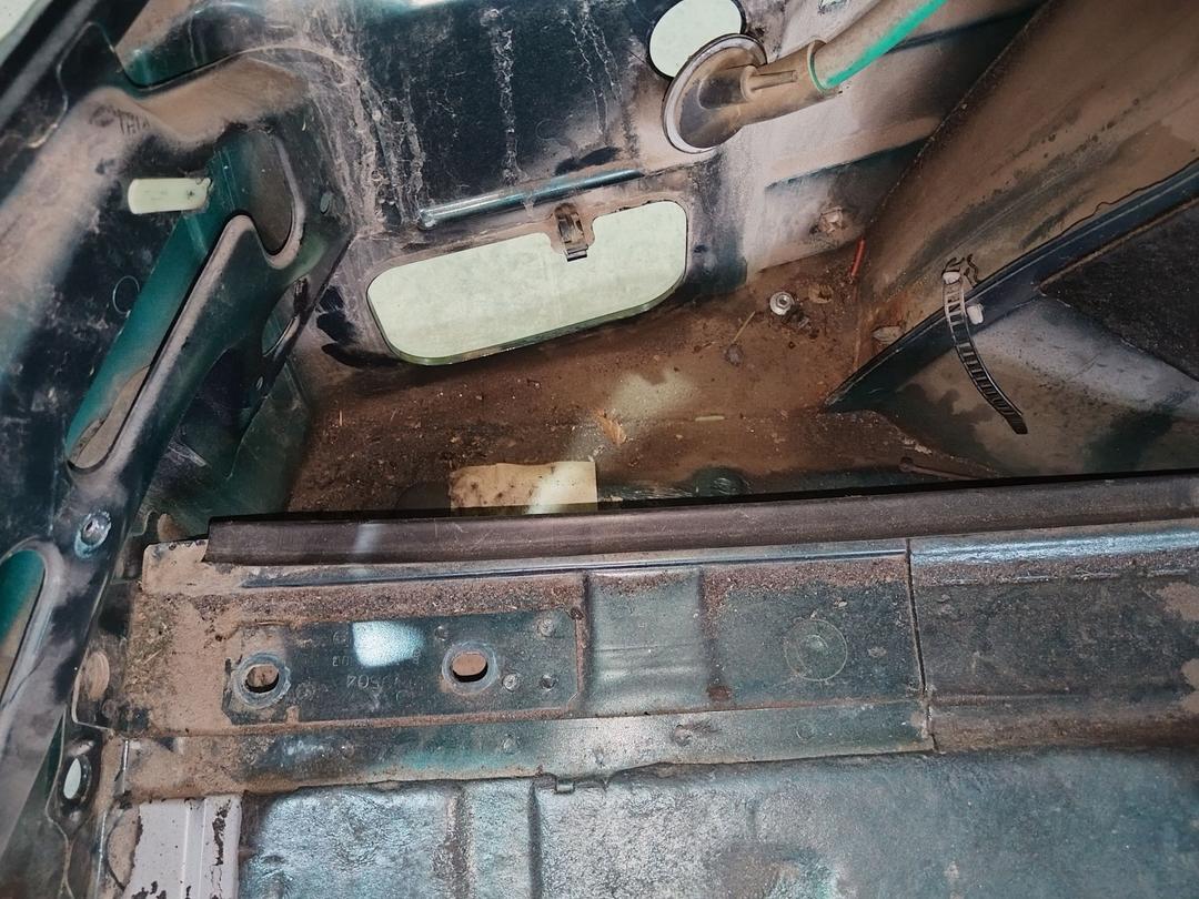 Крыло заднее левое 6FBYSB Audi A4 undefined