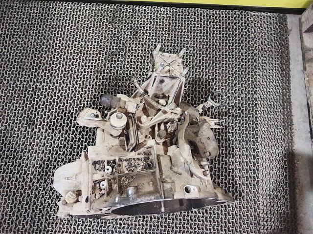 КПП механическая (МКПП) 5-ступенчатая 46ZUHQ Citroen Jumper купить с доставкой