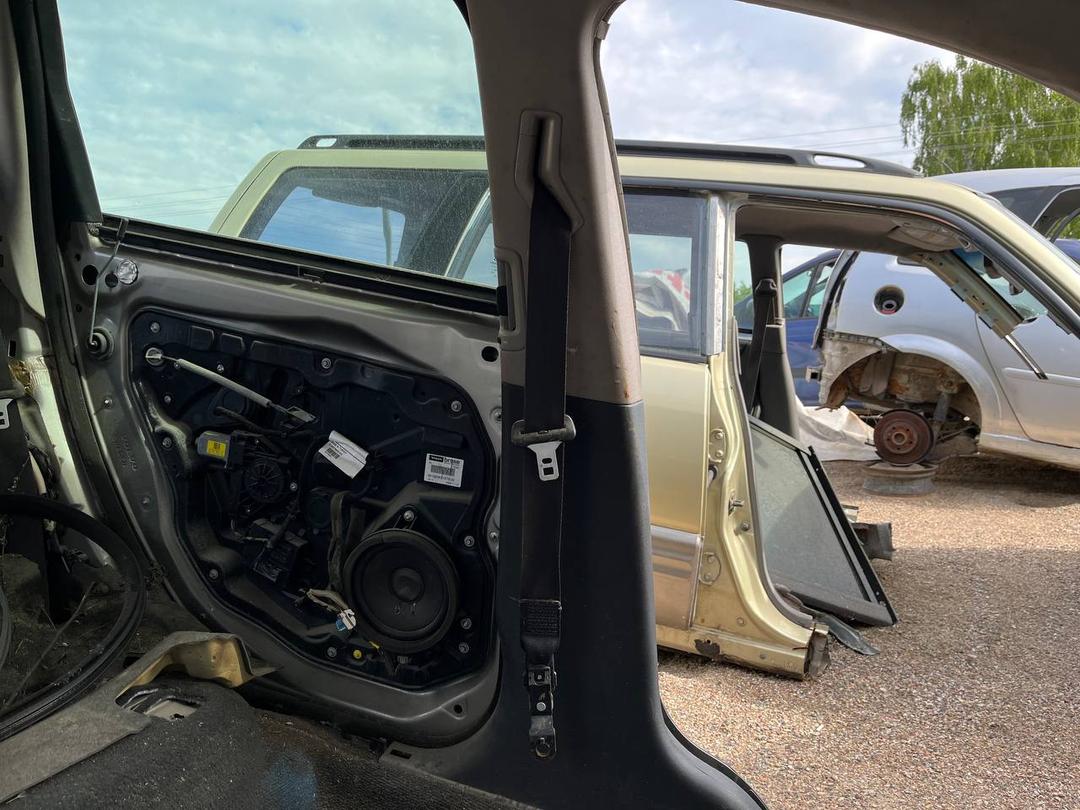 Ремень безопасности передний левый 4HCL9Q Volvo XC70