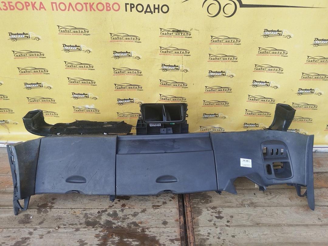 Панель передняя салона (торпедо) E8RH6O Renault Espace