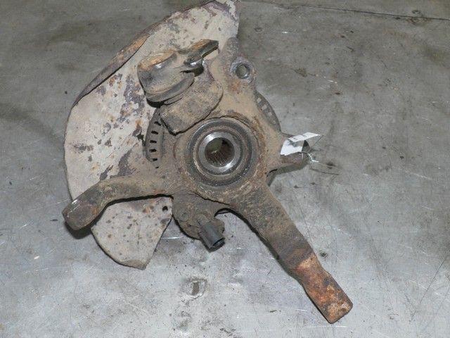 Кулак поворотный правый 0WGFBS Volkswagen Passat купить