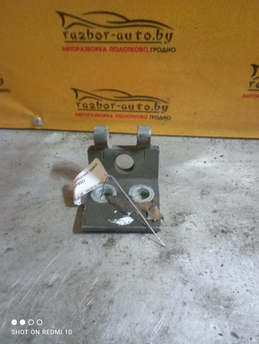 Петля двери передней правой G4P6QO Peugeot 607 купить