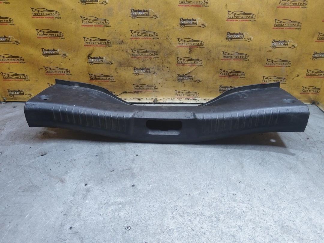 Накладка замка багажника U2910E Ford Mondeo купить с доставкой