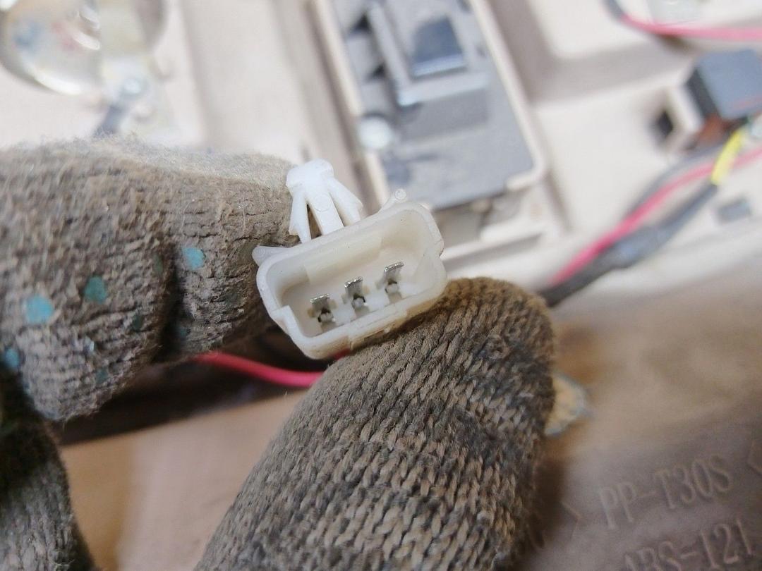 Фонарь салона (плафон) RNKZHF Great-Wall Hover - Фото 3