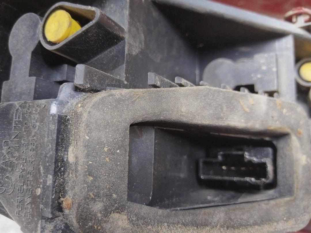 Фонарь задний левый QFNKLN Peugeot 407 - Фото 10