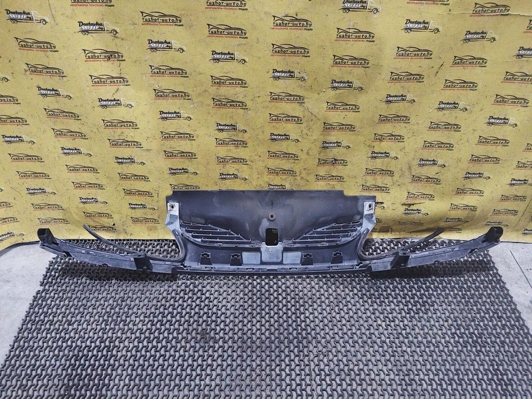 Решетка радиатора UEQ8KM Renault Laguna купить в магазине запчастей бу