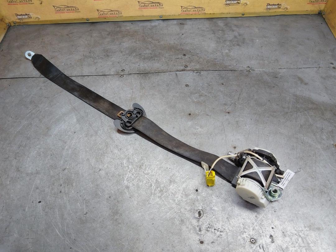 Ремень безопасности передний правый UE24ZC Volkswagen Passat