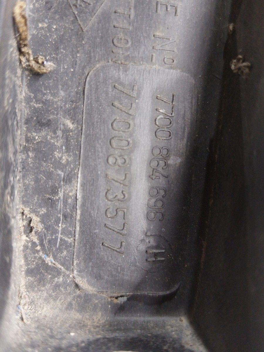 Корпус воздушного фильтра 81M413 Renault Scenic купить в магазине запчастей бу