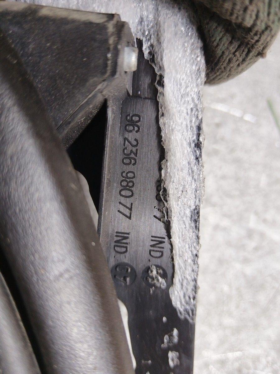 Ручка внутренняя передняя правая 5F8Z3B Peugeot 206 купить в магазине запчастей бу