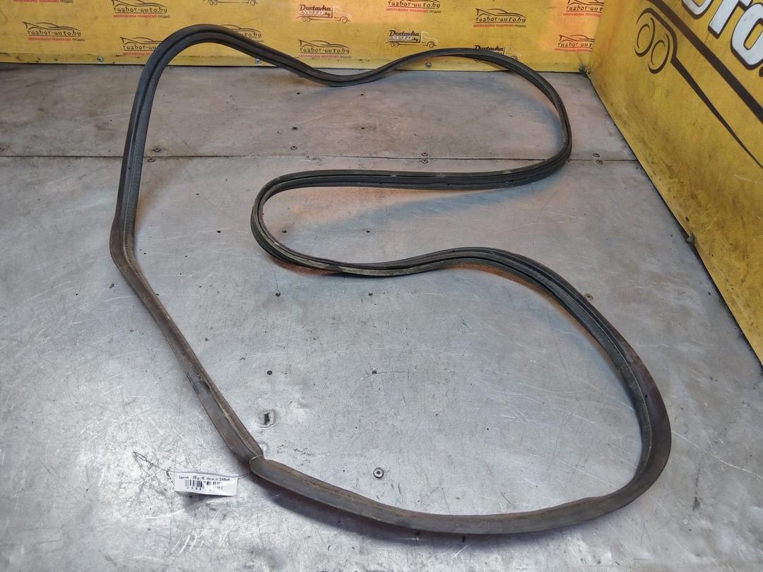 Уплотнитель багажника LKJZ3I Nissan Almera