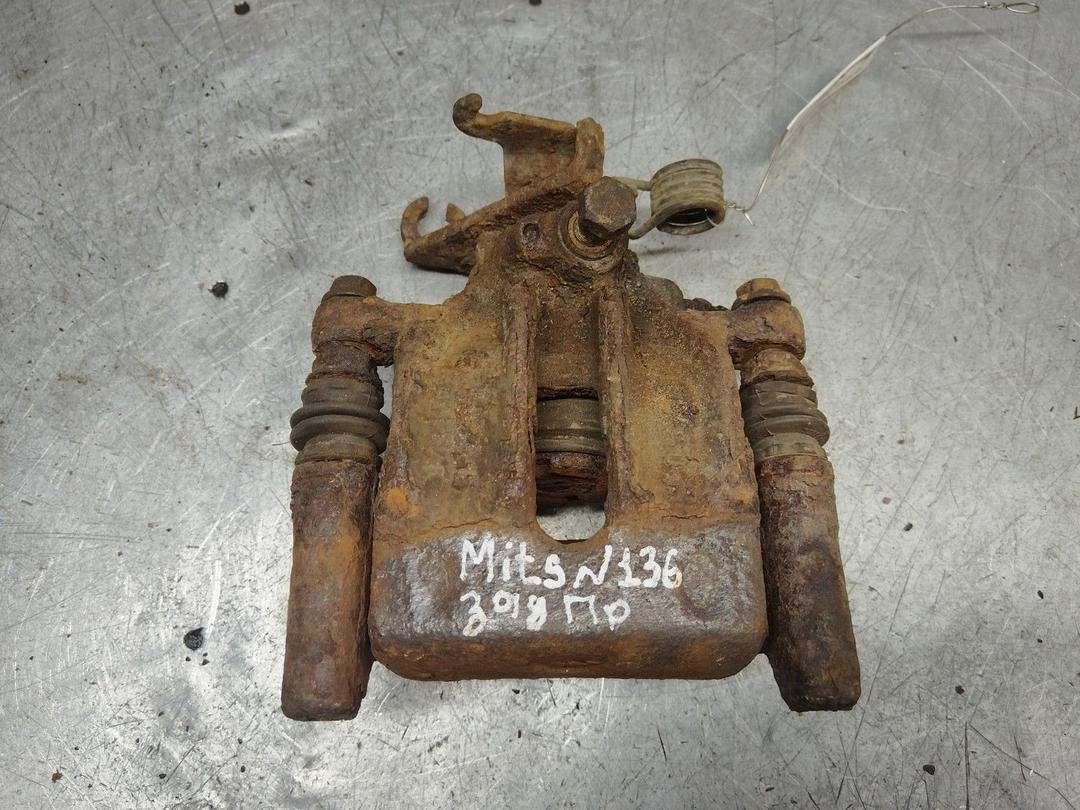 Суппорт задний правый 8FV90F Mitsubishi Carisma купить