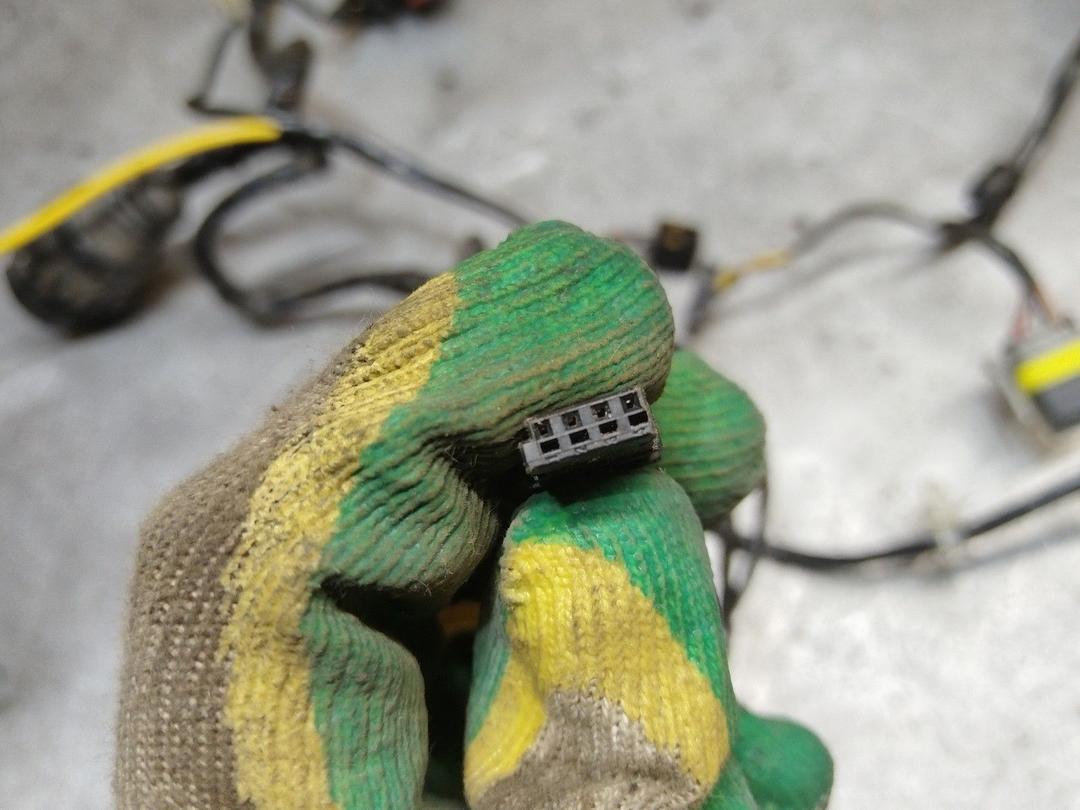 Проводка двери передней правой DKHE0Y Opel Zafira купить с доставкой