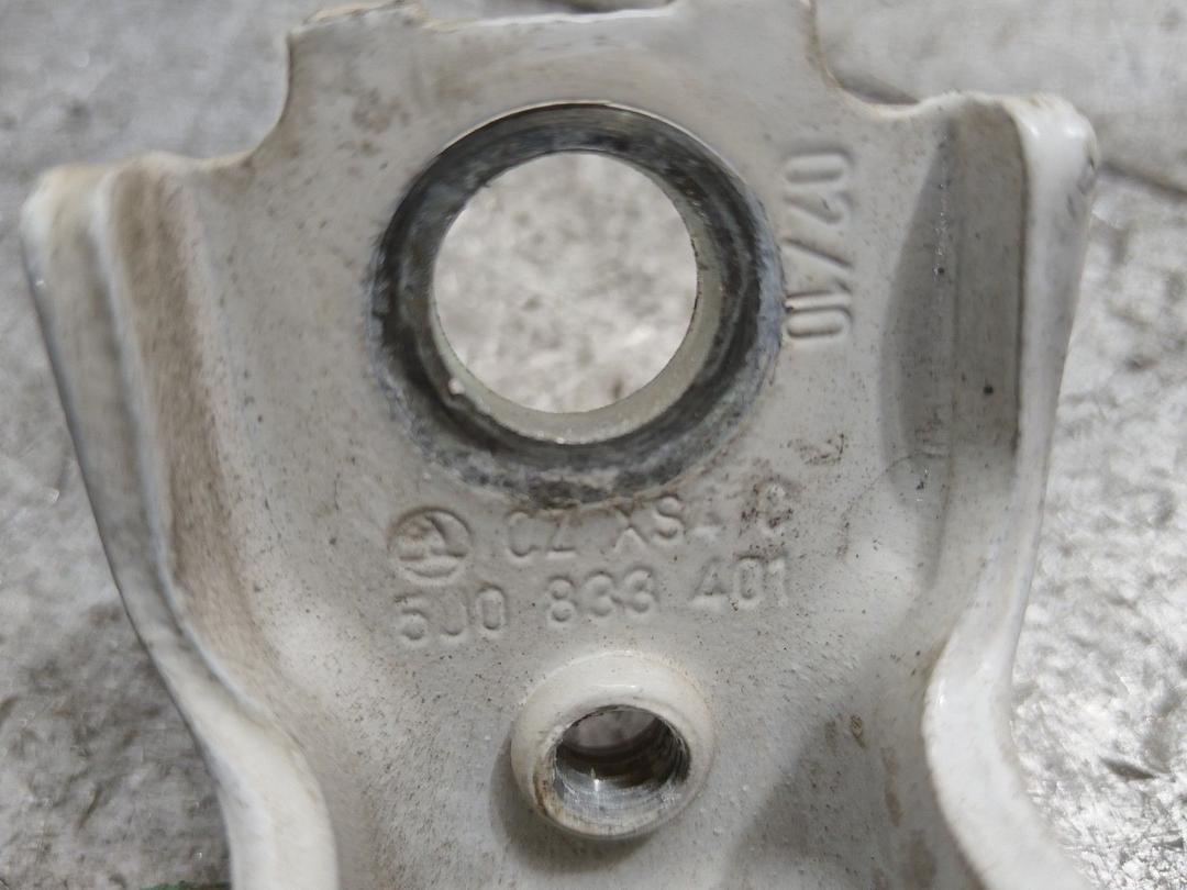 Петля двери задней левой WX19IU Skoda Fabia купить в магазине запчастей бу