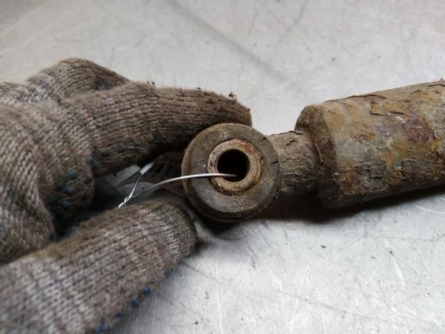 Амортизатор передний левый 745GLZ Mercedes C W202 - Фото 3