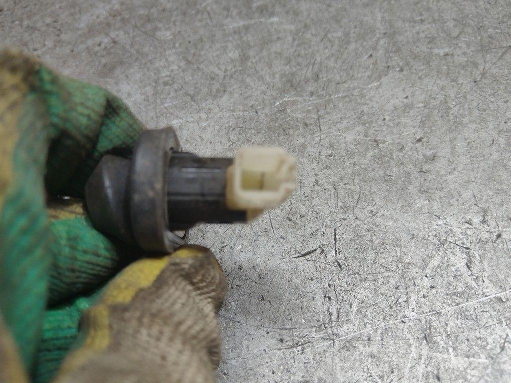 Выключатель концевой (концевик) SJ2D6H Toyota Corolla Verso - Фото 3