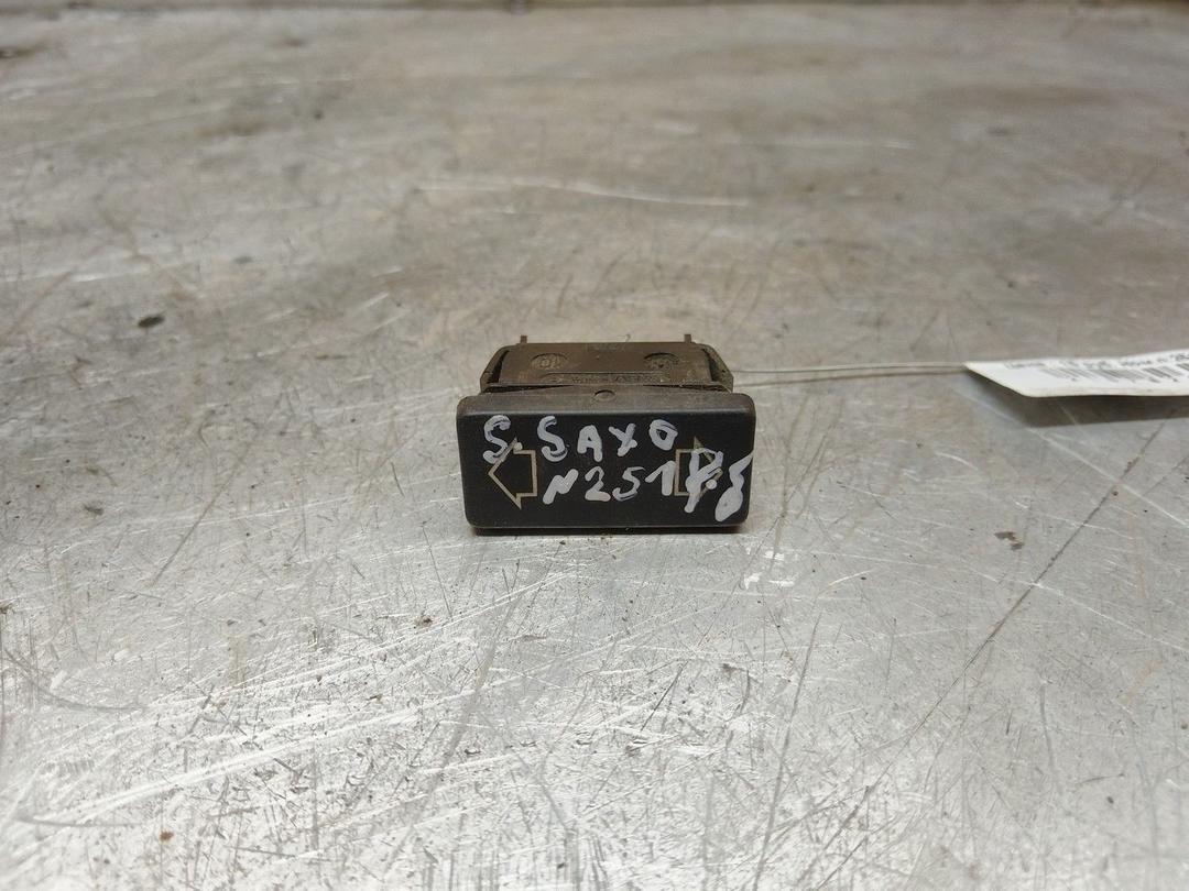 Кнопка стеклоподъемника YZ7670 Citroen Saxo