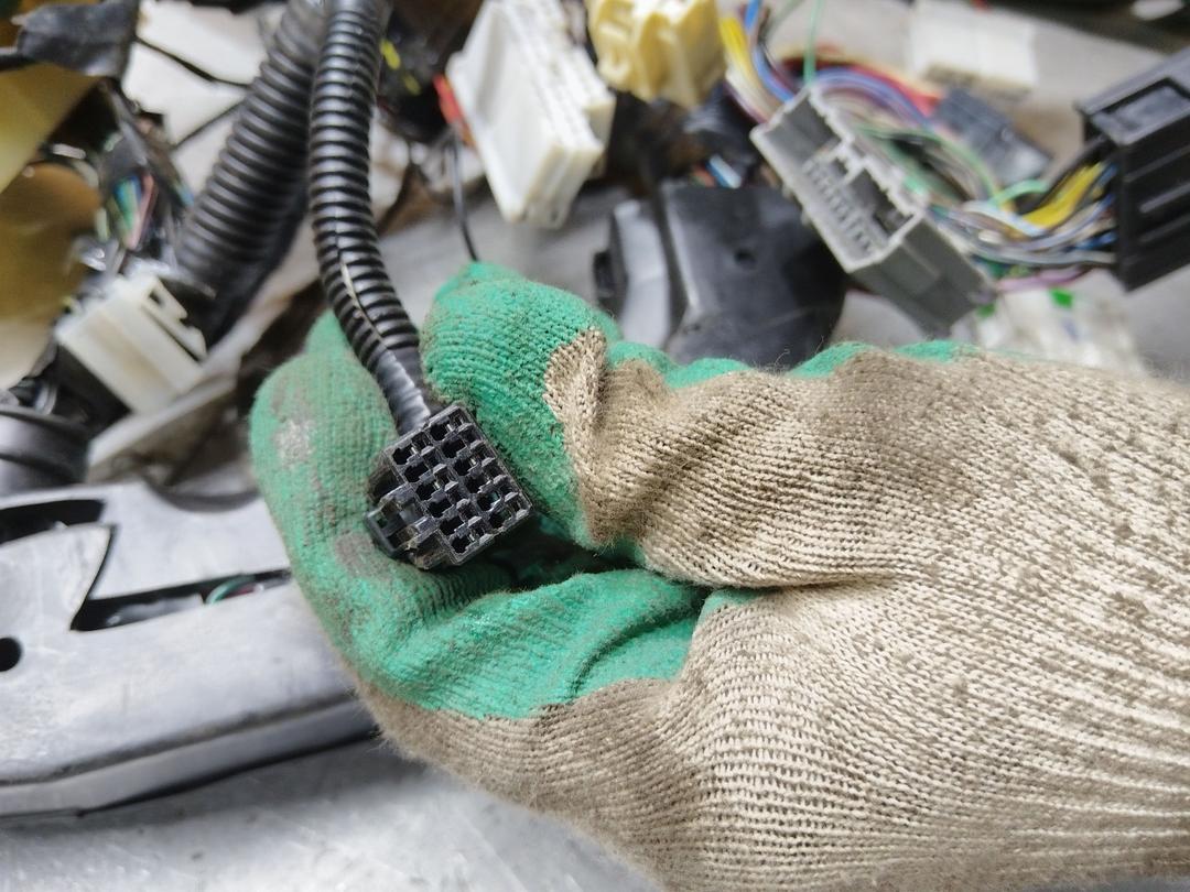 Проводка салона WDBACG Mitsubishi Carisma undefined