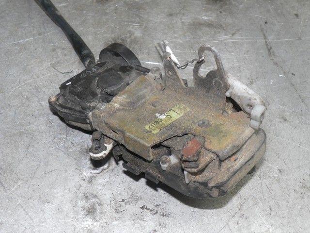 Замок двери передней левой HZ27KE Mazda Premacy купить