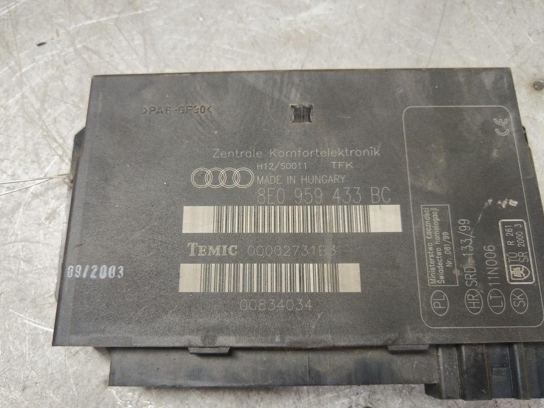 Блок комфорта EN699H Audi A4 - Фото 4