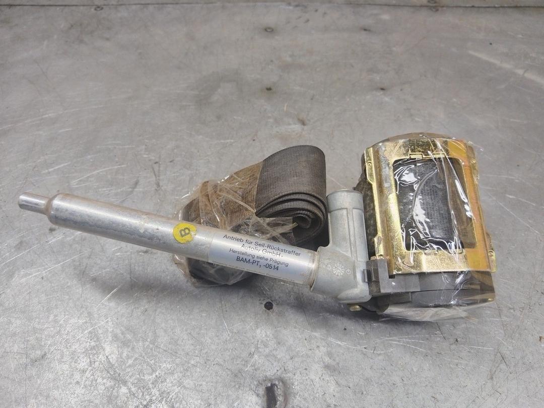 Ремень безопасности передний правый LFB7VQ Audi A4 купить с доставкой