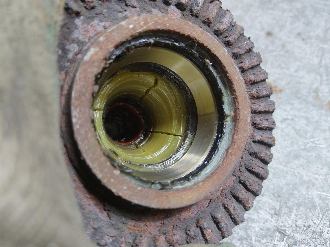 Ступица задняя левая X0BKRY Audi 100 купить в магазине запчастей бу