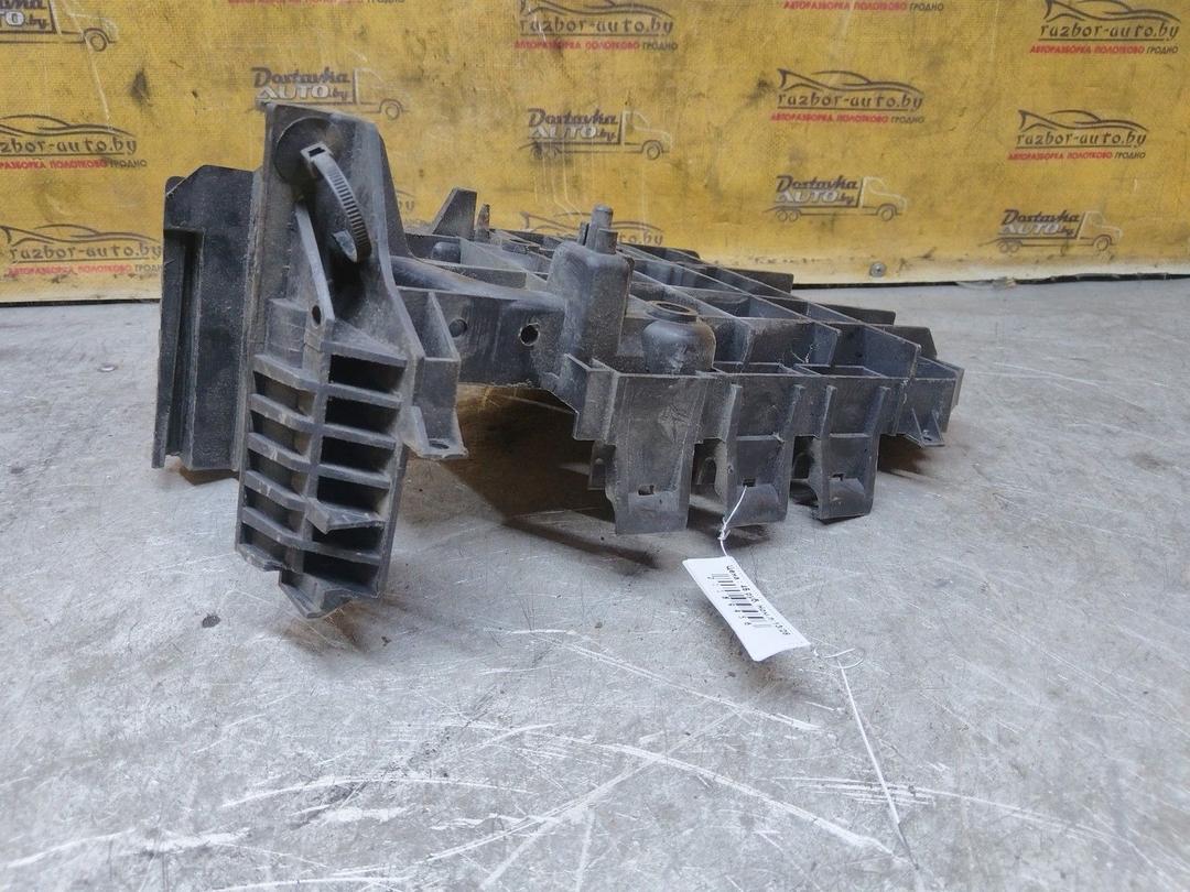 Полка аккумулятора FM414L Peugeot 407 купить на авторазборке