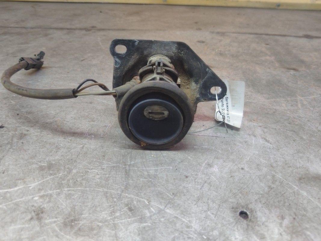 Замок багажника 47J385 Fiat Punto купить с доставкой