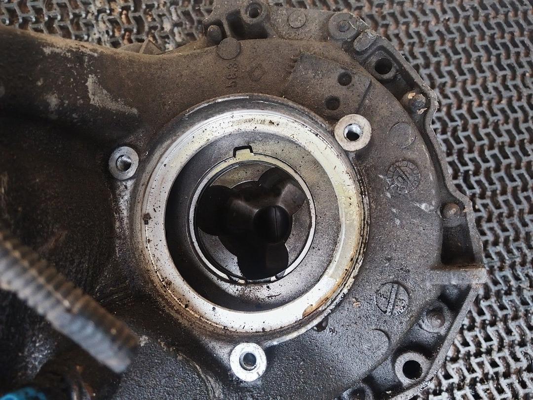 КПП механическая (МКПП) 5-ступенчатая QWOW32 Renault Twingo undefined