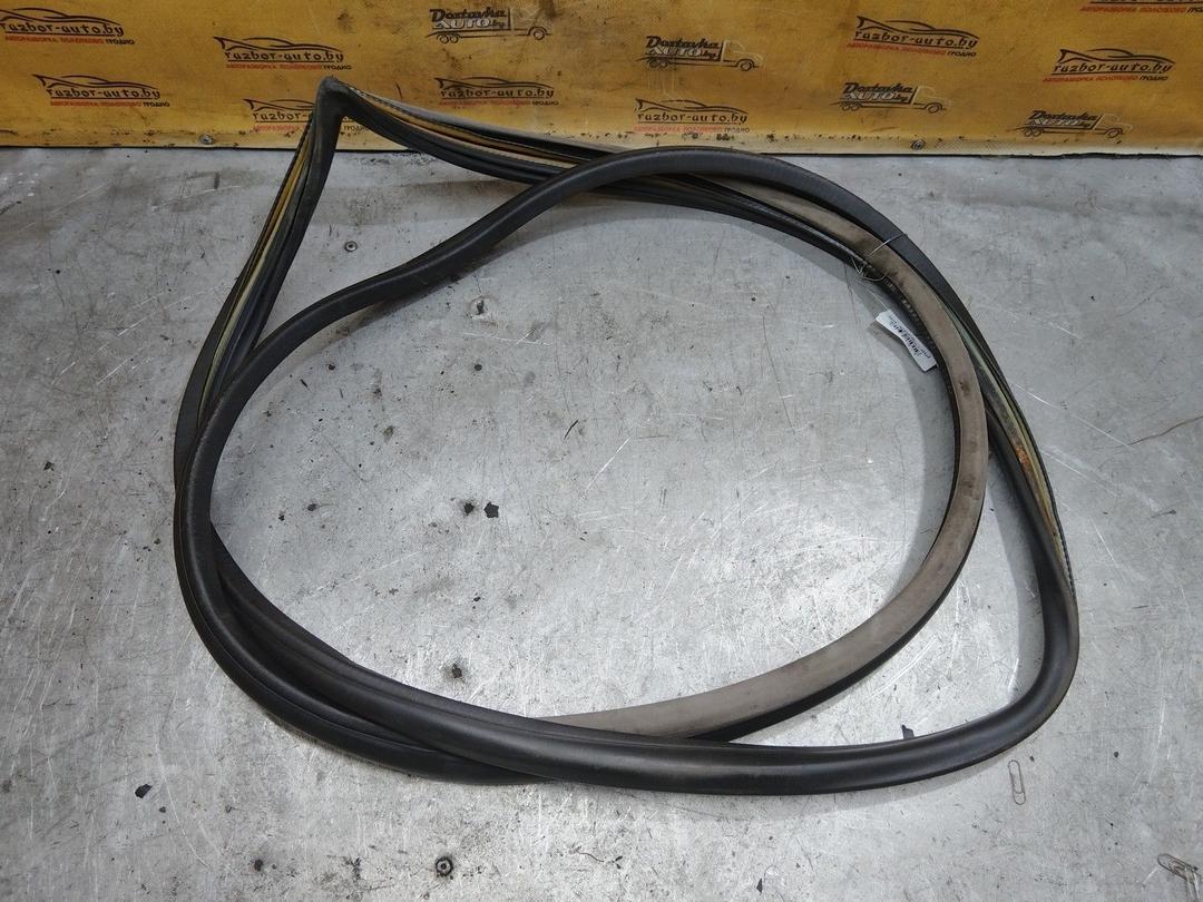 Уплотнитель двери передней правой I8296G Audi 100 купить с доставкой