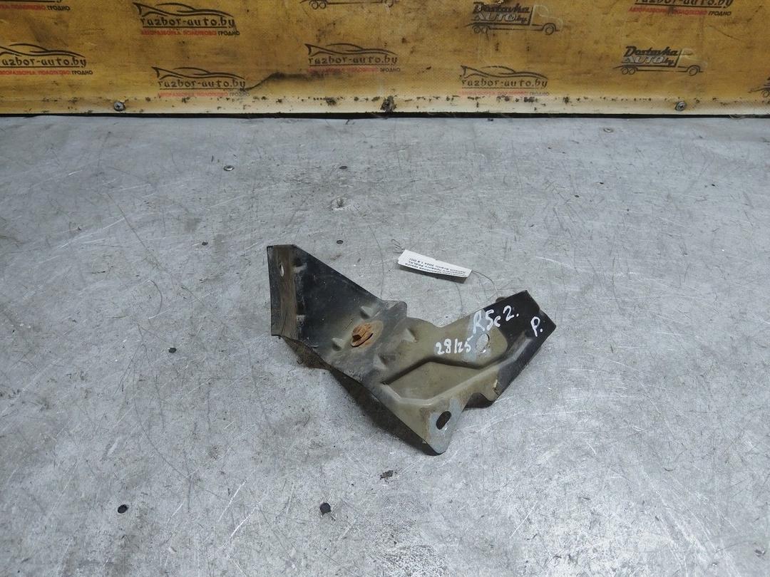 Кронштейн крепления крыла переднего правого PK8LKL Renault Scenic