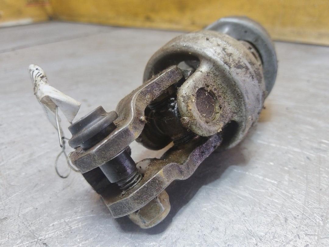 Рулевой карданчик UC99AN Volkswagen Passat - Фото 3