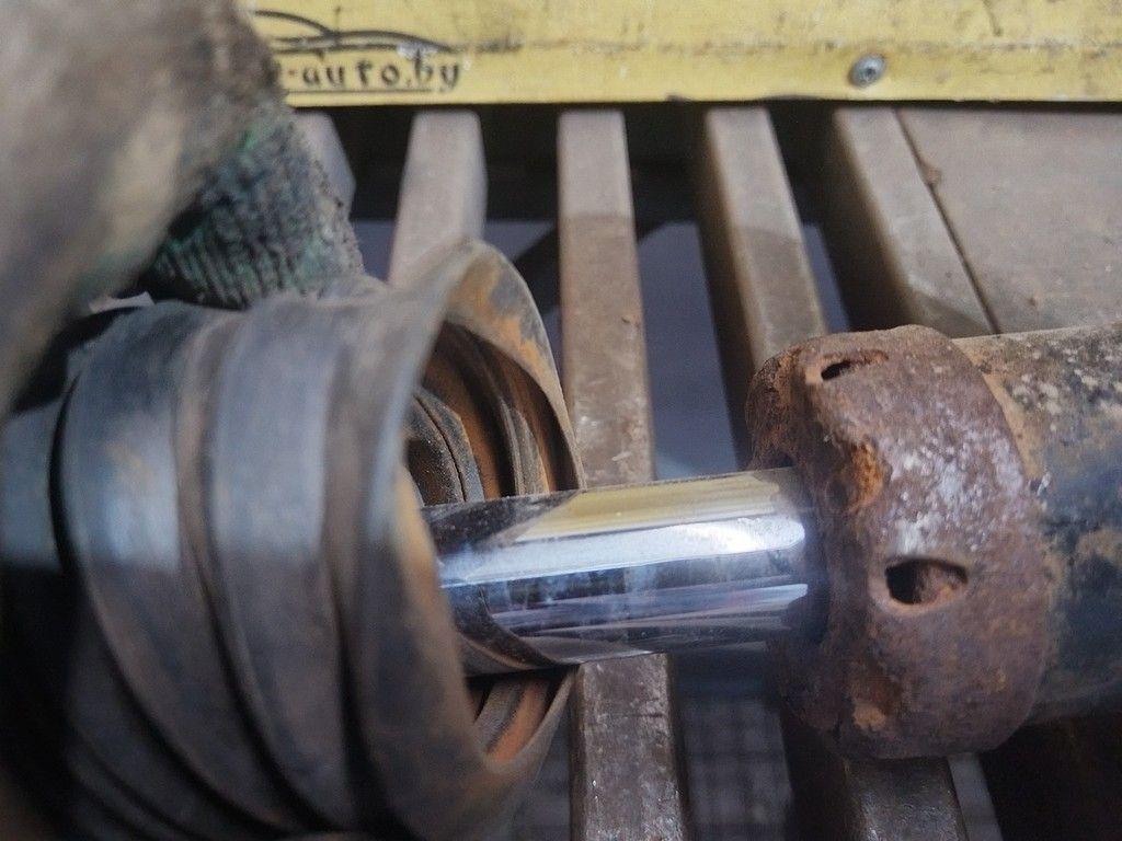 Амортизатор передний правый WT3UG0 Mitsubishi Carisma - Фото 2