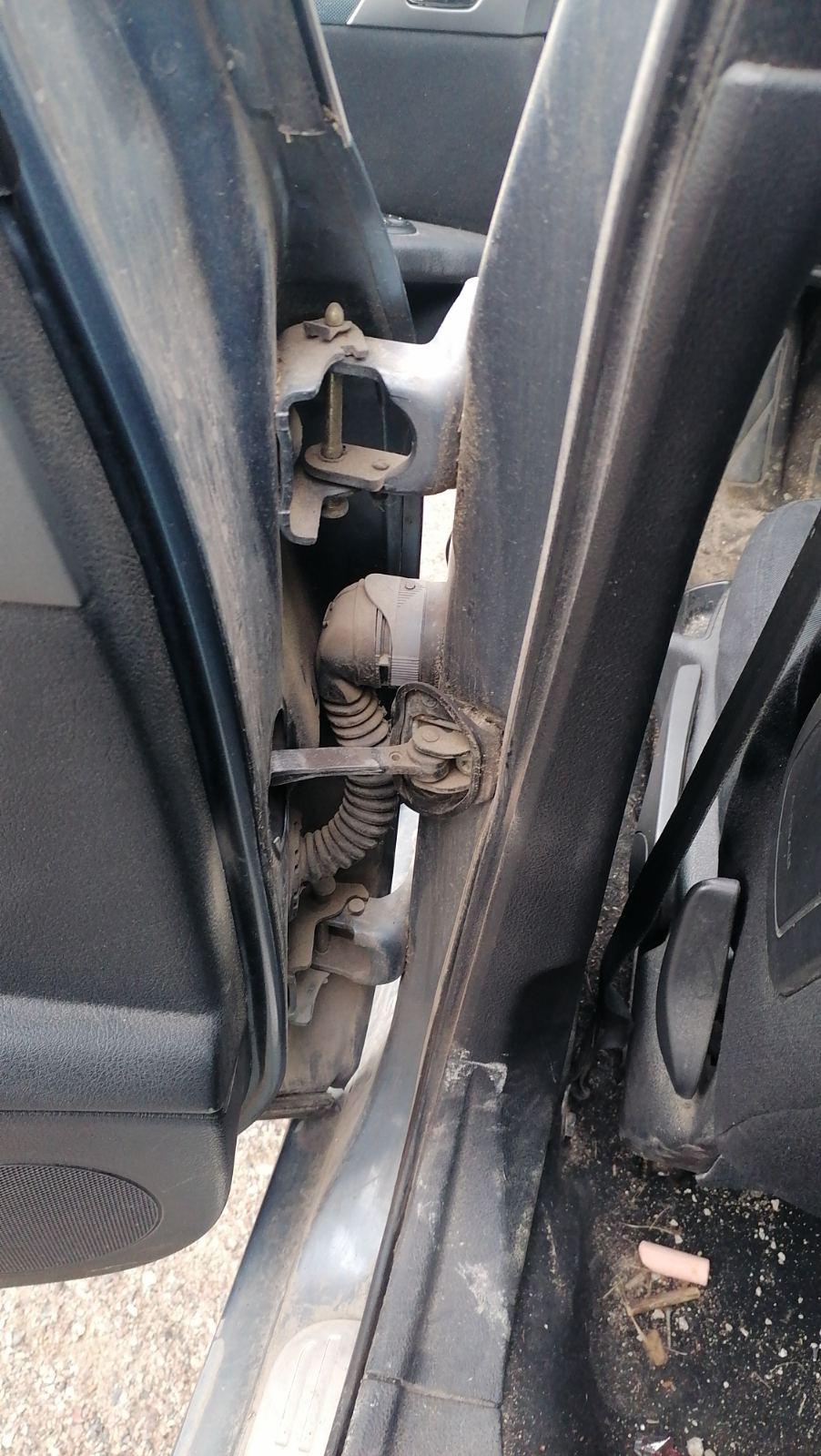 Ограничитель открывания двери задней 0GAJS5 Peugeot 407 купить